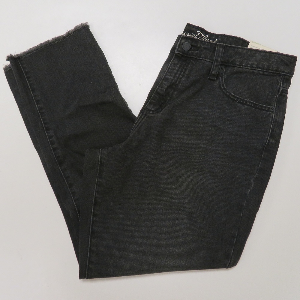 Universal Thread High-Rise Straight Leg Jeans